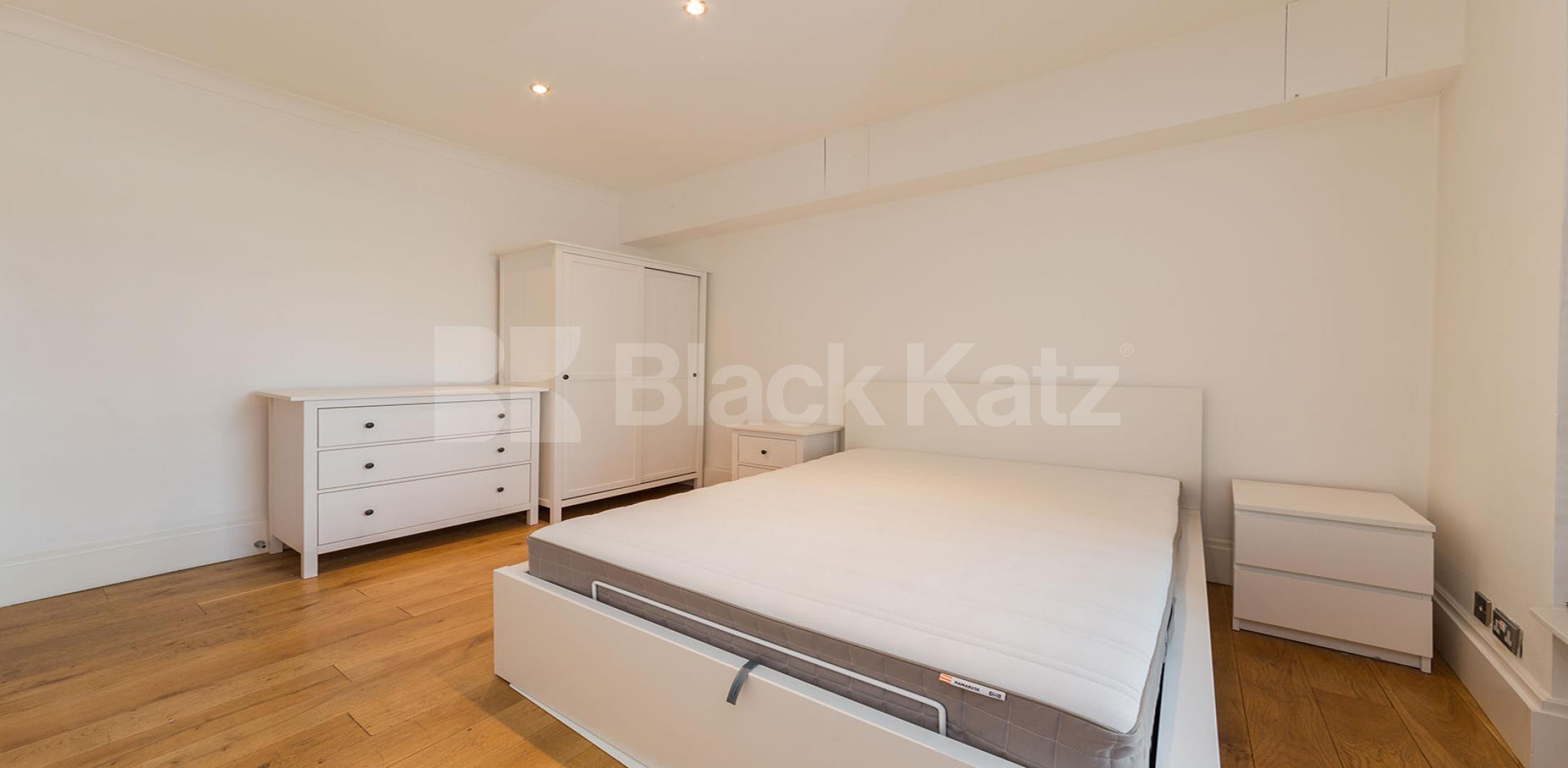 			FANTASTIC 1 BED IN A WELL MAINTAINED BUILDING, 1 Bedroom, 1 bath, 1 reception Flat			 Bridport Place , ISLINGTON-SHOREDITCH PARK 